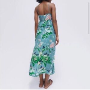 H&M Floral Midi Skirt Size Small